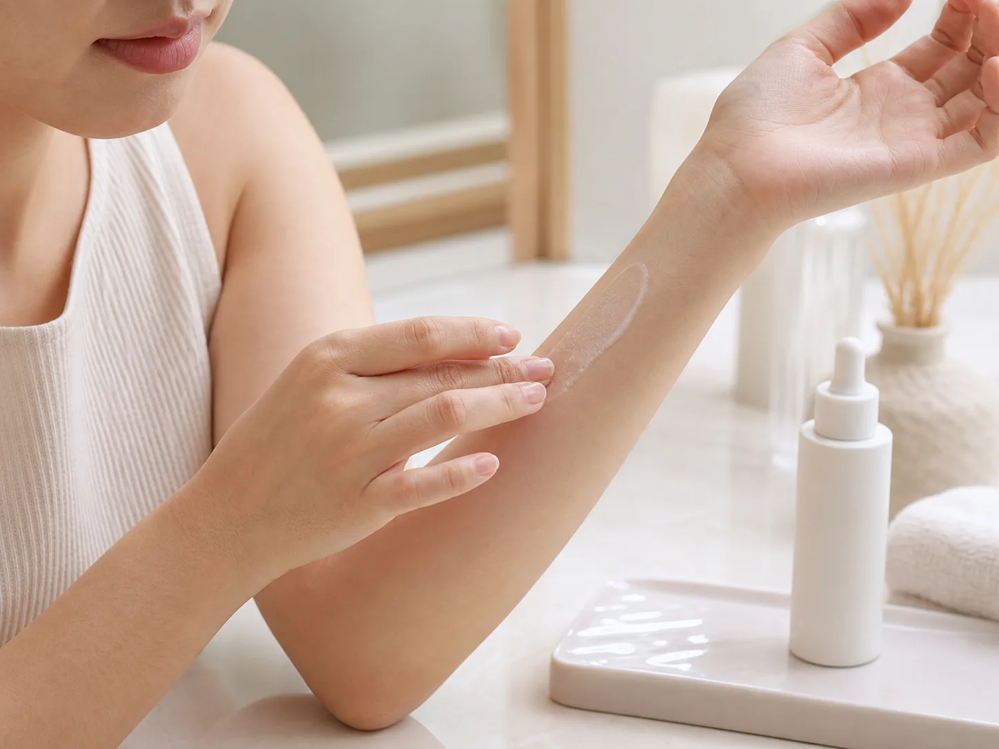 Azelaic Acid 성분이 쓰이는 보습 제형 질감 이미지
