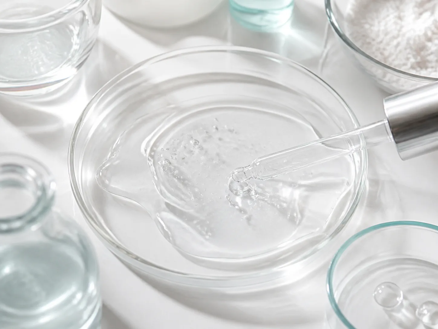 Peptides 성분이 쓰이는 보습 제형 질감 이미지