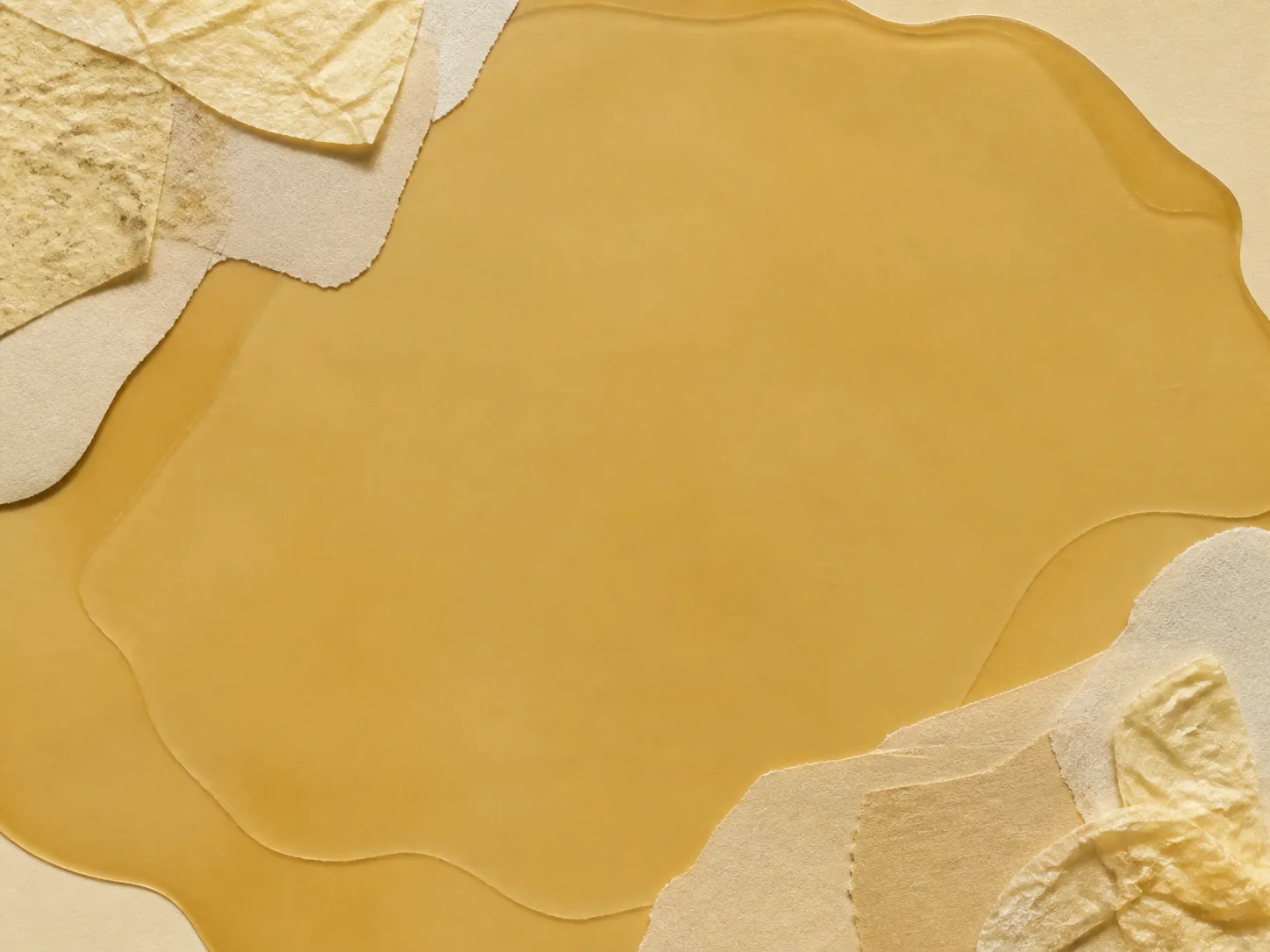 Bifida Ferment Extract 원료와 화장품 제형 질감을 보여주는 이미지
