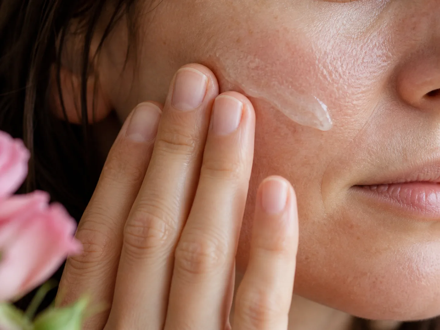 Rosa Damascena Flower Extract product texture being applied to skin